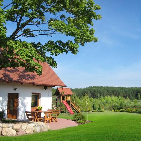 Domek Czerwony Kapturek Villa Plocice Exterior photo